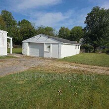5717 Mt Washington Rd in Louisville, KY - Building Photo - Building Photo