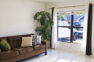 5905 Triphammer Rd in Greenacres, FL - Building Photo - Building Photo