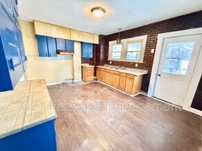 866 Vankirk St in Clairton, PA - Building Photo - Building Photo