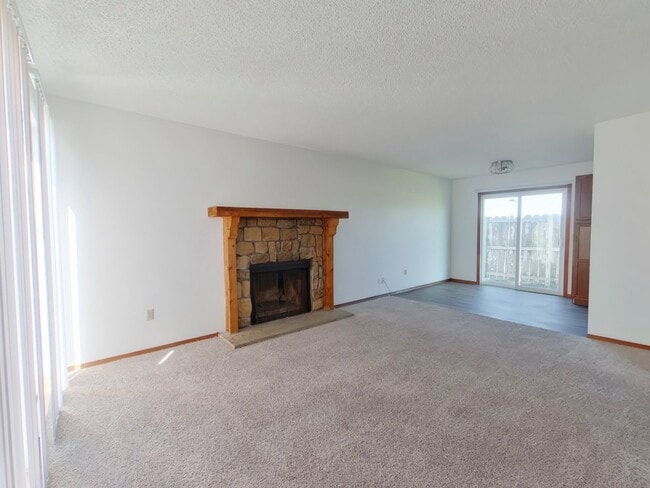 3958 N Garland Cir in Wichita, KS - Building Photo - Building Photo