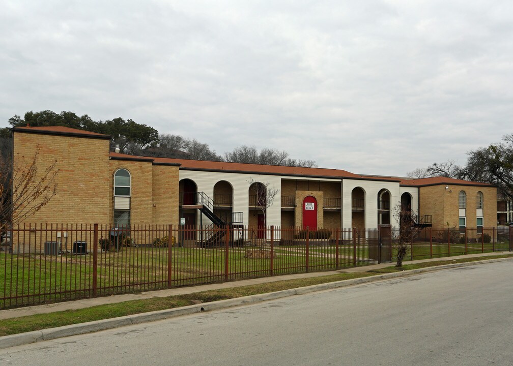 Spanish Garden Condominiums in Fort Worth, TX - Building Photo