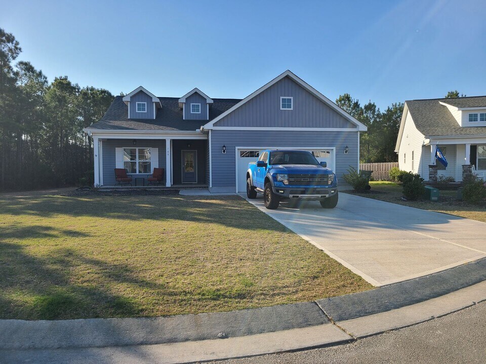 105 Prescott Cir in Sneads Ferry, NC - Building Photo
