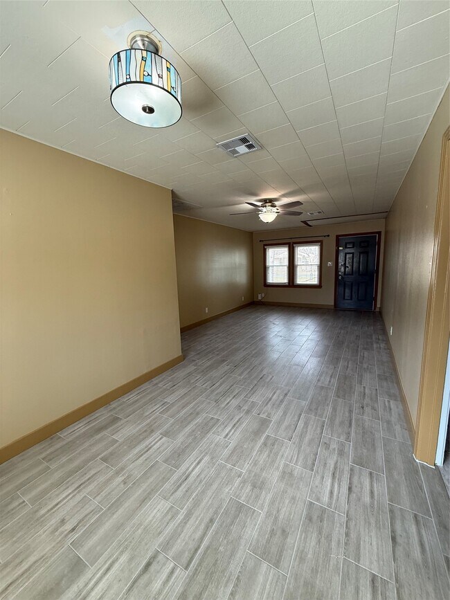 706 Alice St in Sweeny, TX - Building Photo - Building Photo