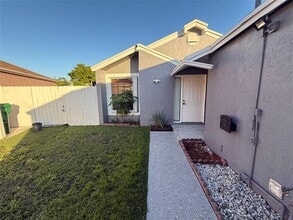 2451 SW 86th Ave in Miramar, FL - Building Photo - Building Photo