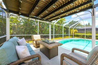 1507 Vintage Ln in Naples, FL - Foto de edificio - Building Photo