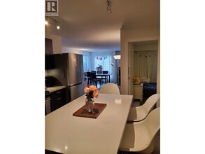 500 Royal Ave in New Westminster, BC - Building Photo - Building Photo