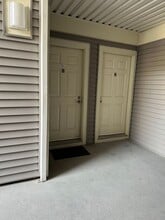 1004 Autumn Woods Ln in Virginia Beach, VA - Building Photo - Building Photo