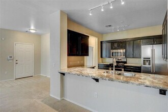 720 Peachy Canyon Cir in Las Vegas, NV - Building Photo - Building Photo