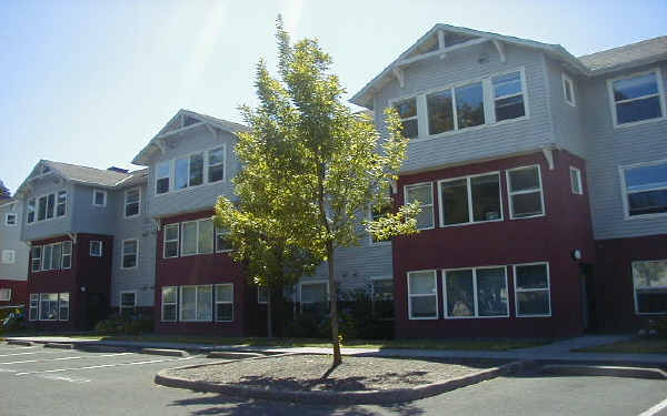 Vandervelden Court in Forest Grove, OR - Foto de edificio - Building Photo