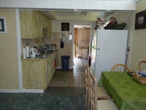 16 Kingwood St in Wareham, MA - Building Photo - Building Photo
