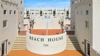 7701 Atlantic Ave in Margate City, NJ - Building Photo