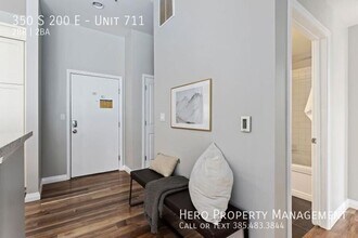 350 S 200 E-Unit -Unit 711 in Salt Lake City, UT - Foto de edificio - Building Photo