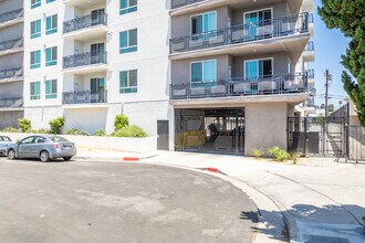 11714 Archwood St in North Hollywood, CA - Building Photo - Building Photo