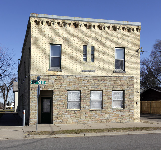 530 16th Ave N in St. Cloud, MN - Foto de edificio - Building Photo