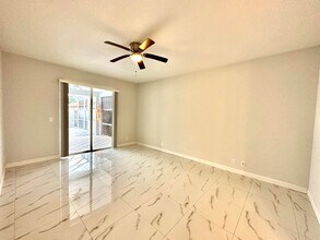 1219 Baycourt Is in Greenacres, FL - Building Photo - Building Photo