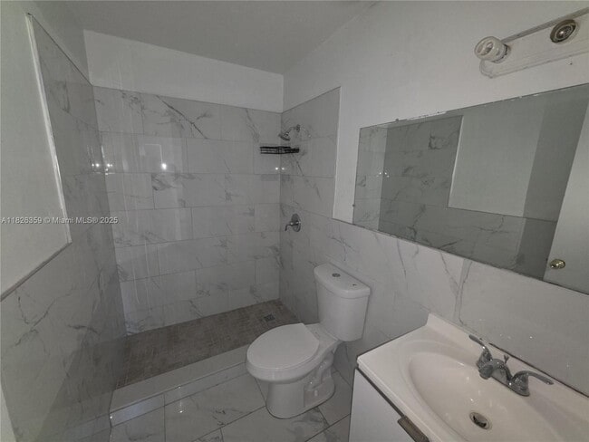 1556 NW 62nd Terrace in Miami, FL - Building Photo - Building Photo