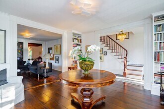5 Suffolk St in Sag Harbor, NY - Building Photo - Building Photo