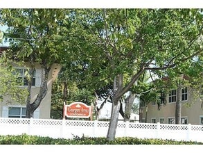 280 S Cypress Rd in Pompano Beach, FL - Building Photo - Building Photo