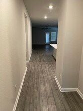 3065 Charyn Way in Canyon Lake, TX - Foto de edificio - Building Photo