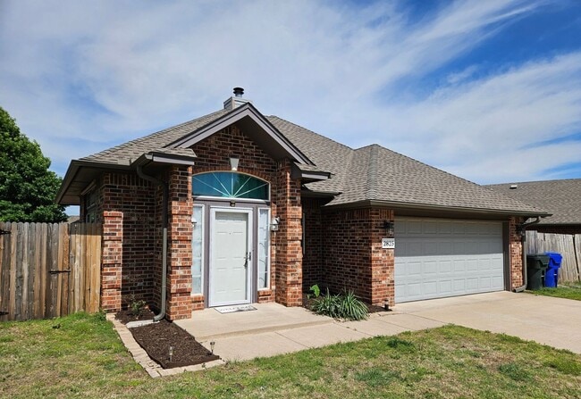 2825 Astor Dr in Norman, OK - Building Photo - Building Photo