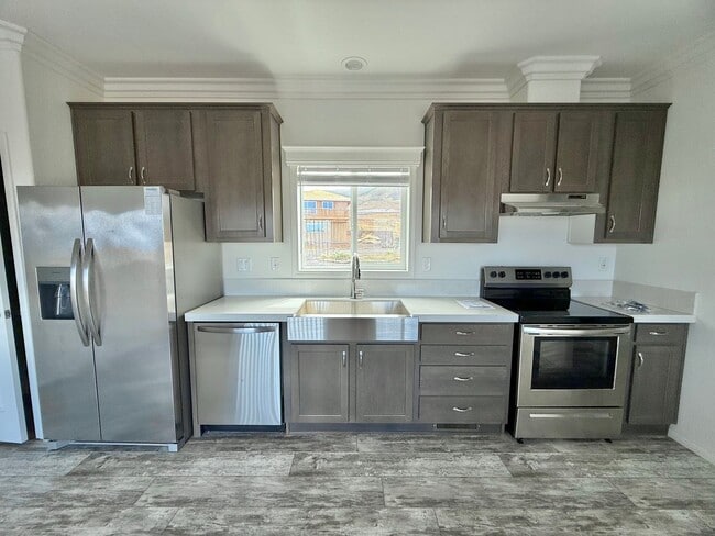 528 Lahainaluna Rd in Lahaina, HI - Building Photo - Building Photo