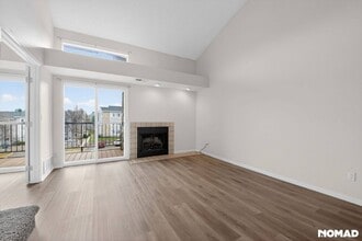 2575 S Syracuse Way in Denver, CO - Building Photo - Building Photo