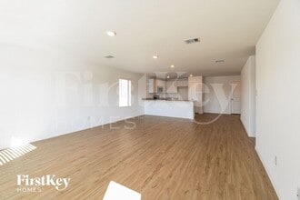 508 Maple Bnd Ln in La Marque, TX - Building Photo - Building Photo