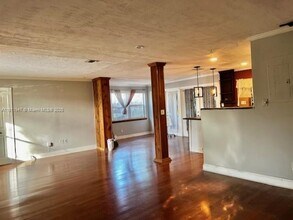 2201 N 56th Terrace in Hollywood, FL - Building Photo - Building Photo