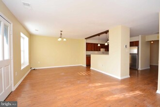 924 Riversedge Cir in Annapolis, MD - Building Photo - Building Photo