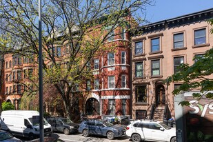 109 Berkeley Pl in Brooklyn, NY - Foto de edificio - Building Photo