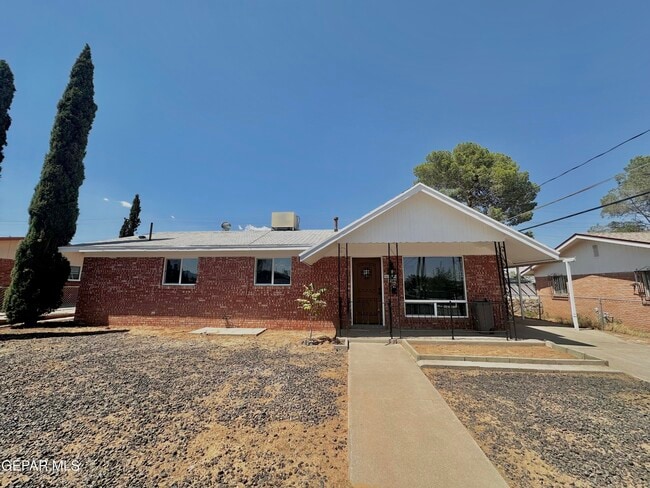 property at 4981 Winthrop Dr