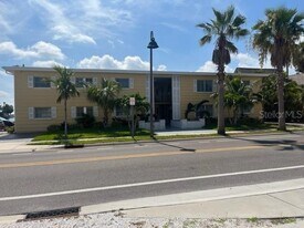 1605 Pass a Grille Way in St Pete Beach, FL - Building Photo