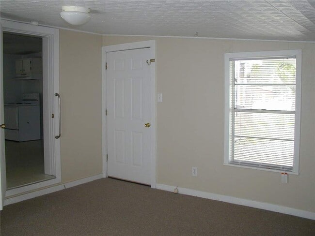 property at 421 S Columbia Dr