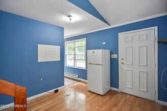 811 US-9 in Lanoka Harbor, NJ - Building Photo - Building Photo