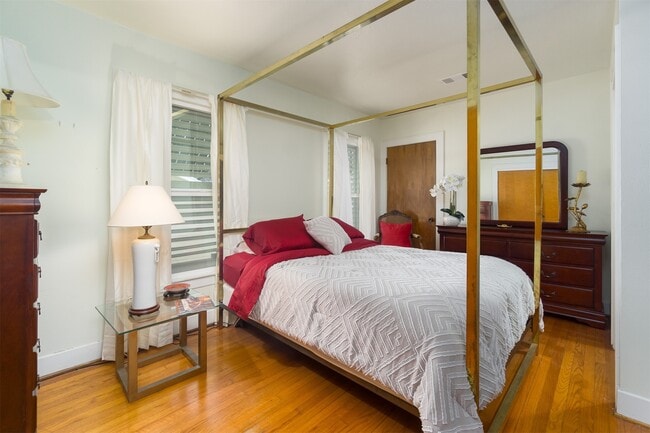 property at 3602 Ave Q 1/2