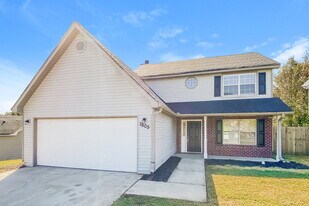 7605 Briar Crest Ct in Riverdale, GA - Building Photo