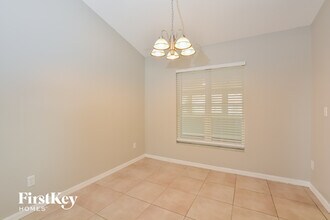 1066 Ireland Dr in Deltona, FL - Building Photo - Building Photo