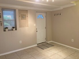 902 I St SE in Washington, DC - Building Photo