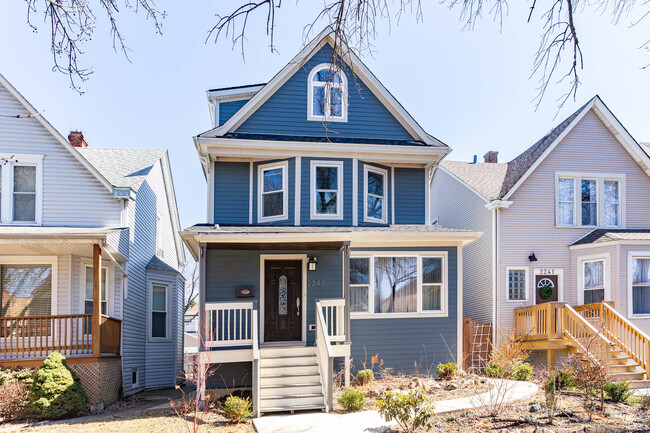 property at 2243 N Monticello Ave