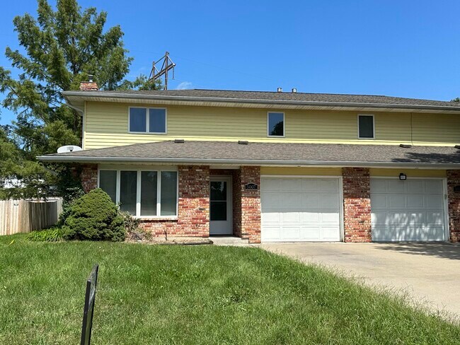 property at 5007 W Georgetown Dr