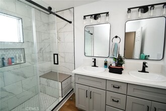 4028 160th St, Unit deluxe in Lawndale, CA - Building Photo - Building Photo