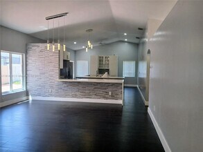 12773 NW 11th Ct in Sunrise, FL - Building Photo - Building Photo