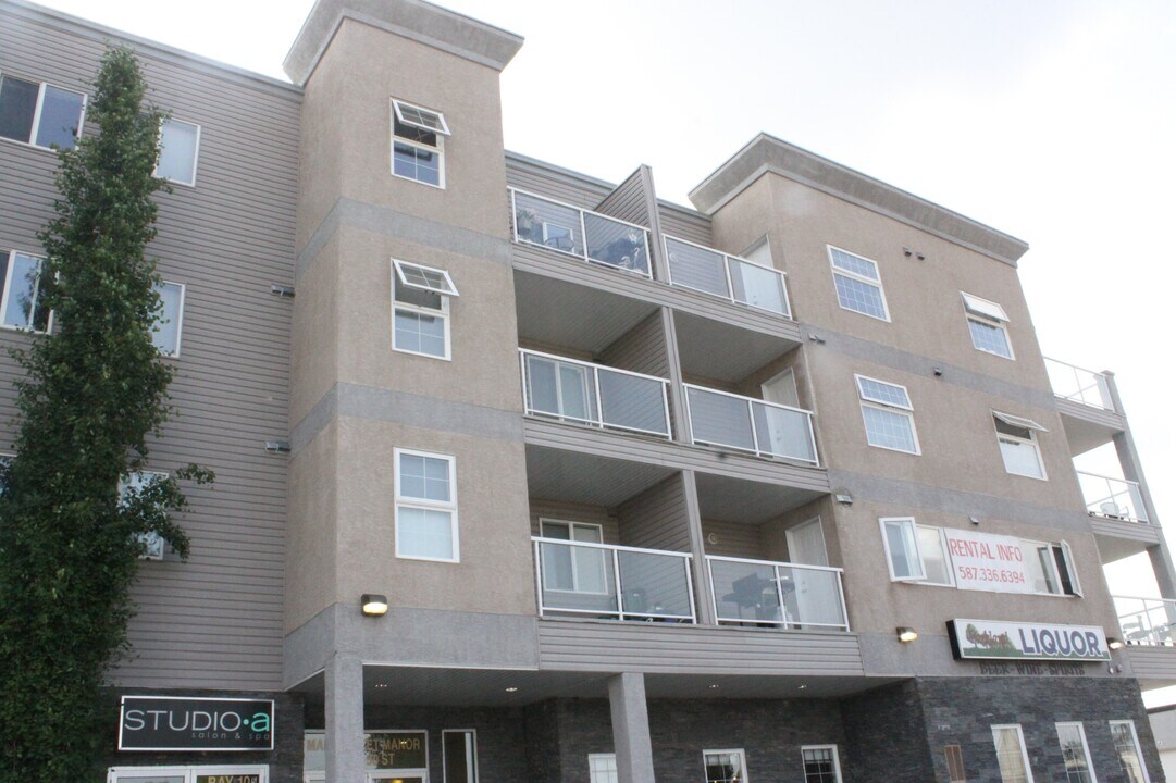 4910 50 St in Stony Plain, AB - Building Photo