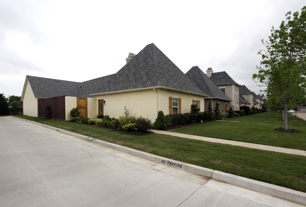 Avignon Town Homes in Tulsa, OK - Building Photo