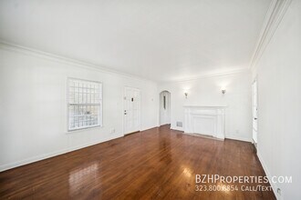 7758 Rosewood Ave in Los Angeles, CA - Building Photo - Building Photo