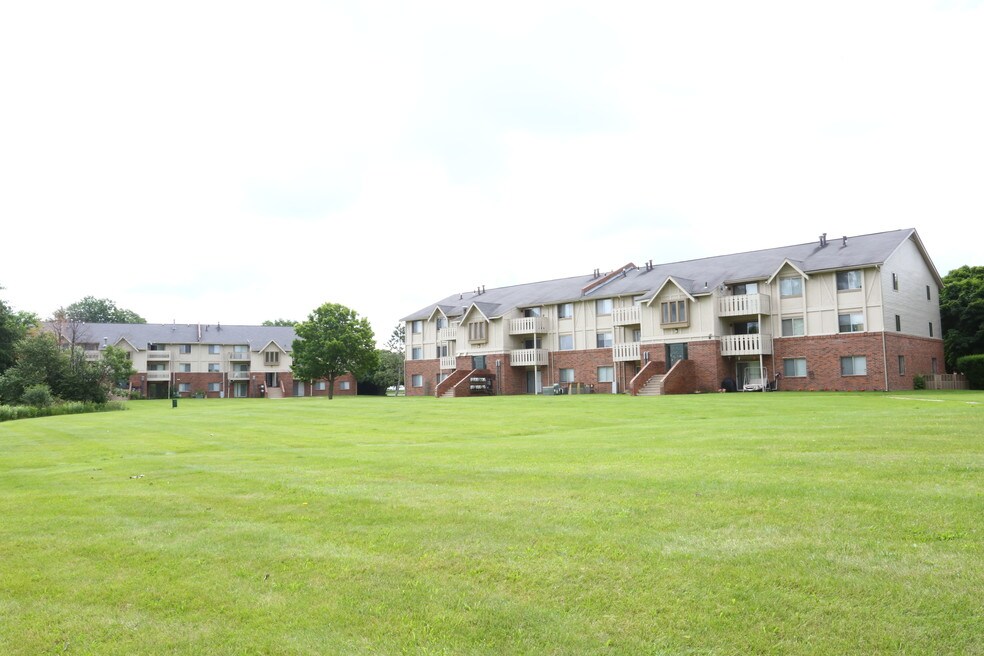 Aspen Hollow Apartments Lansing Mi Apartments For Rent