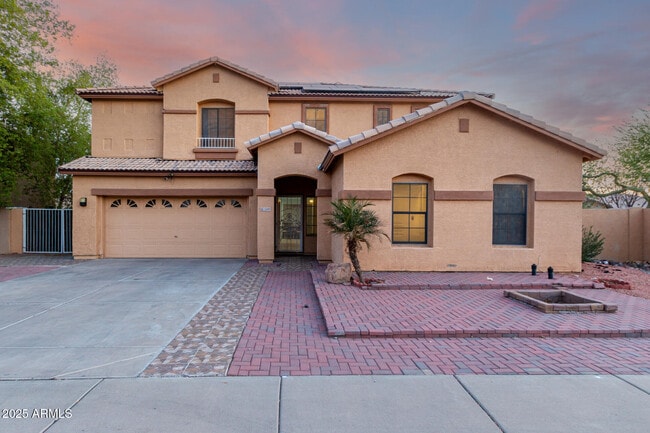 5349 W Bryce Ln in Glendale, AZ - Foto de edificio - Building Photo
