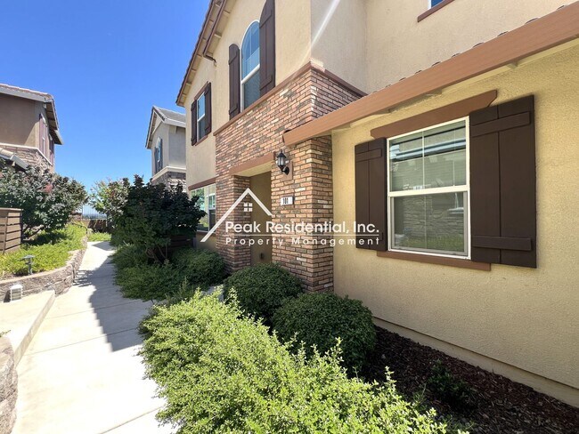 101 Huddlestone Cir in Roseville, CA - Building Photo - Building Photo