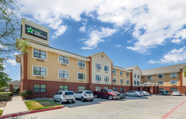 Furnished Studio-Fort Worth - City View in Fort Worth, TX - Building Photo - Building Photo