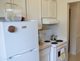 359 Edison Avenue in Winnipeg, MB - Building Photo